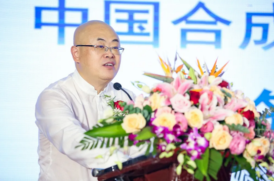 中國(guó)合成樹(shù)脂協(xié)會(huì)塑料循環(huán)利用分會(huì)(CPRRA)  常務(wù)副會(huì)長(zhǎng) 王旺 宣布頒獎(jiǎng)揭曉