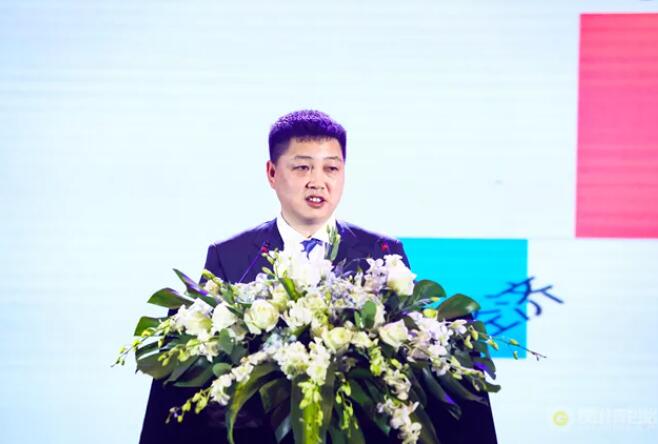周秩軍做《國內(nèi)銷售工作報告》