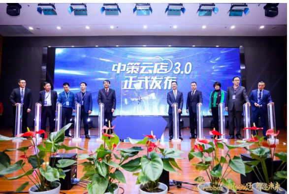 　1、轉(zhuǎn)型做廠家的物流商和服務(wù)商