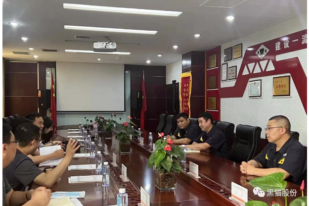 杜勝奎一行到唐山黑貓調研指導