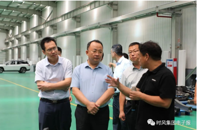 天潤工業(yè)主要生產(chǎn)曲軸、連桿，是中國制造業(yè)單項冠軍企業(yè)、中國鑄造行業(yè)單項冠軍企業(yè)