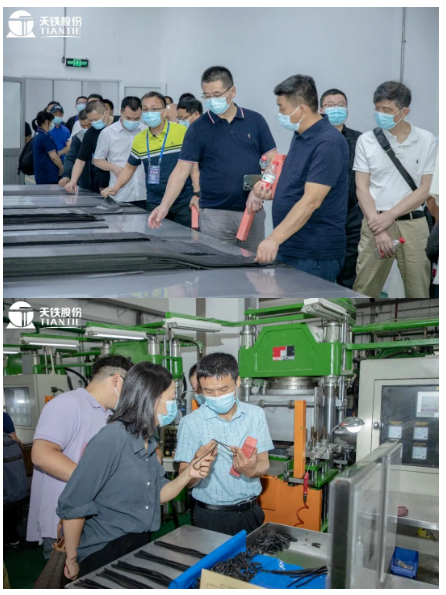 他們?cè)诠ぷ魅藛T的帶領(lǐng)和講解下，參觀了天鐵股份體驗(yàn)中心、智能制造示范車(chē)間及試驗(yàn)平臺(tái)，對(duì)打造智能制造車(chē)間，探索以互聯(lián)網(wǎng)工廠升級(jí)傳統(tǒng)制造的路徑，有了更全面的認(rèn)識(shí)。