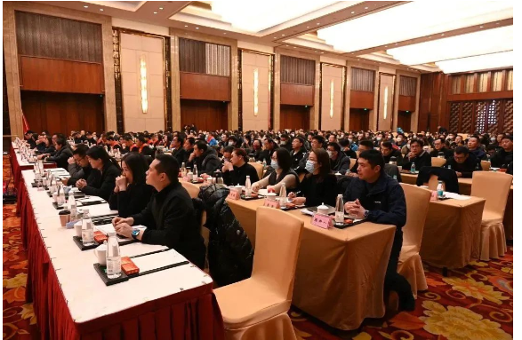董事長出席，通用股份動員表彰大會圓滿召開！