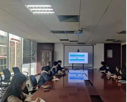 萊茵檢測(cè)認(rèn)證服務(wù)(中國(guó))有限公司一行到訪延長(zhǎng)橡膠公司，雙方就海外業(yè)務(wù)增長(zhǎng)及拓展海外市場(chǎng)進(jìn)行了深入交流。