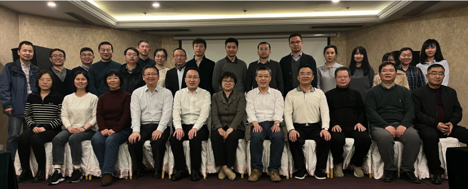 結(jié)合“征求意見稿”內(nèi)容，與會專家對標準文本進行了充分的討論，對各細分專業(yè)污染物產(chǎn)污節(jié)點進行了明確。同時，針對污染預(yù)防方面，重新界定了工藝范圍，優(yōu)化了工藝技術(shù)。重點討論了末端的收集和治理，分別進行了可行技術(shù)及相關(guān)參數(shù)的討論和確定，最終達成了一致意見。