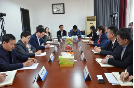 中國涂料工業(yè)協(xié)會與江西省瑞昌市委市政府在北京召開了一次座談會，就涂料行業(yè)的高質量發(fā)展和未來的合作事宜進行了交流。