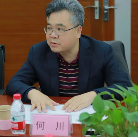 西南交通大學(xué)副校長何川表示，時代新材料有限公司作為行業(yè)領(lǐng)軍企業(yè)，擁有強(qiáng)大的產(chǎn)業(yè)落地能力，致力于研究高分子復(fù)合改性材料和減振降噪技術(shù)的工程化推廣應(yīng)用。通過本次校企合作，希望將科研成果與產(chǎn)業(yè)結(jié)合起來，為中國軌道交通事業(yè)的發(fā)展做出更多貢獻(xiàn)。