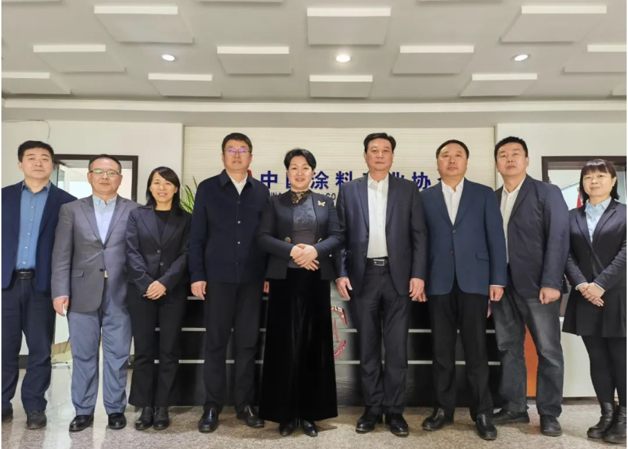 雙方的對(duì)接交流座談會(huì)，不僅加深了中國(guó)涂料工業(yè)協(xié)會(huì)與濮陽(yáng)市的友誼，同時(shí)也為雙方在未來(lái)的合作共建事宜中打下了堅(jiān)實(shí)的基礎(chǔ)。