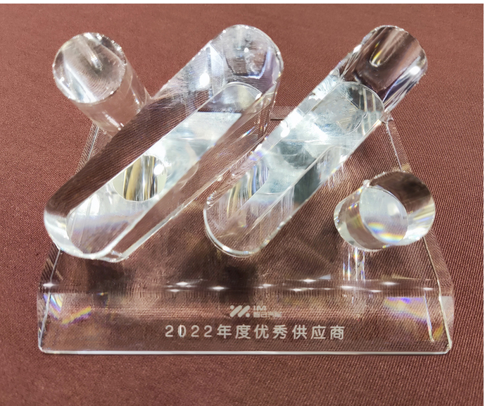 倍耐力在2023年智己汽車合作伙伴大會上獲得了"2022年度優(yōu)秀供應(yīng)商"的稱號，這代表智己汽車對倍耐力自合作以來所提供的高質(zhì)量、高標(biāo)準(zhǔn)服務(wù)的認(rèn)可。