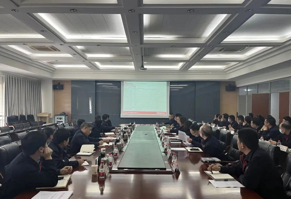 延長橡膠公司召開總結(jié)分析會，強調(diào)二季度機遇大于挑戰(zhàn)