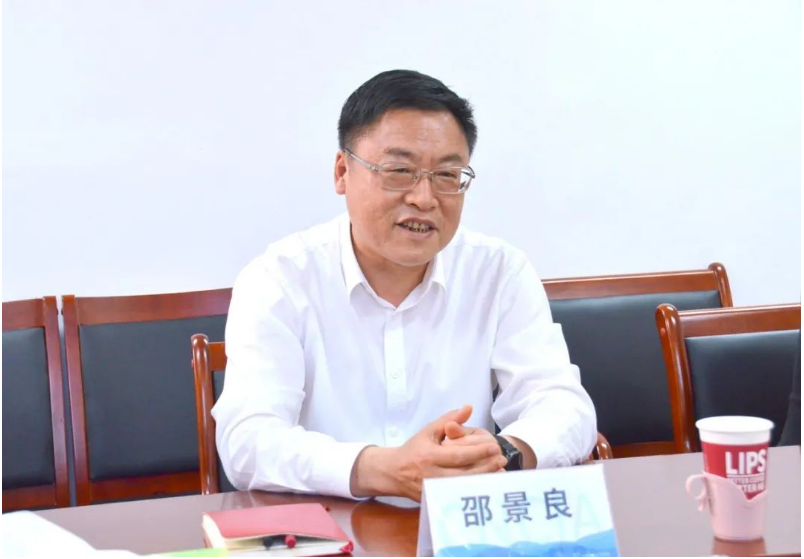 邵景良主任代表濮陽(yáng)市人大和濮陽(yáng)市民向中國(guó)涂料工業(yè)協(xié)會(huì)表達(dá)了對(duì)他們對(duì)濮陽(yáng)市和濮陽(yáng)涂料產(chǎn)業(yè)的全力支持和幫助的感激之情。他表示，希望在中國(guó)涂料工業(yè)協(xié)會(huì)的指導(dǎo)和支持下，濮陽(yáng)涂料產(chǎn)業(yè)能夠繼續(xù)擴(kuò)大規(guī)模、增強(qiáng)實(shí)力，打造更好的產(chǎn)業(yè)環(huán)境，并以更快的速度發(fā)展，為中國(guó)涂料行業(yè)的高質(zhì)量發(fā)展作出積極貢獻(xiàn)。