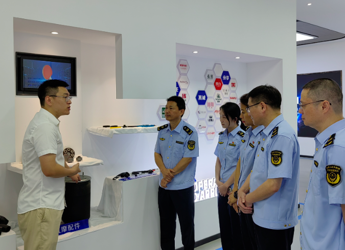 溫州市商業(yè)秘密保護(hù)聯(lián)盟的調(diào)研診斷組來到浙江中瑞橡膠高分子材料股份有限公司，開展商業(yè)秘密保護(hù)水平的評估和改進(jìn)工作。這次調(diào)研由溫州市市場監(jiān)督管理局和瑞安市市場監(jiān)督管理局的領(lǐng)導(dǎo)帶領(lǐng)，調(diào)研組成員包括溫州市商業(yè)秘密保護(hù)聯(lián)盟秘書長譚浩和制度委卓東東等人。